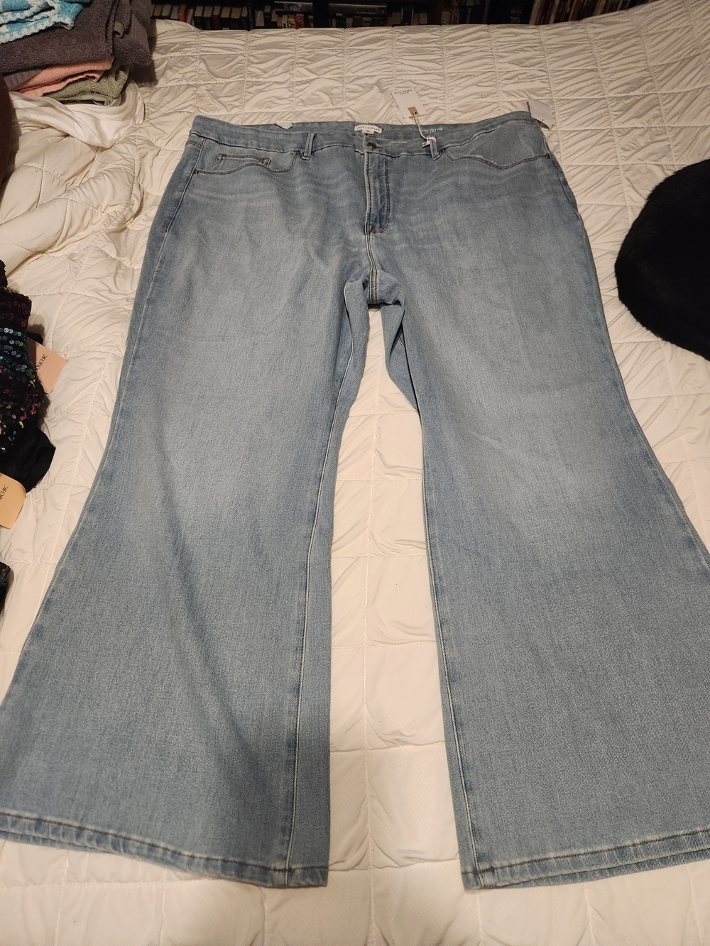 Good American Light Wash Flare Jeans - Wide Leg